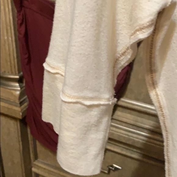 Abercrombie TSHIRT TOP - Picture 6 of 7